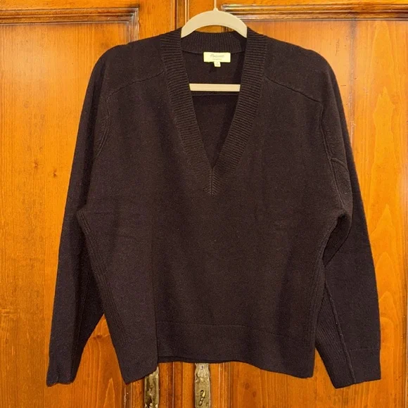 Madewell V-neck Cashmere Sweater - Picture 3 of 7
